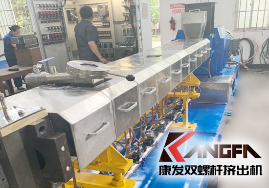 橡塑機(jī)械、橡塑原材料及化工助劑、輔助加工設(shè)備等行業(yè)盛會。2019深圳國際橡塑工業(yè)展（9月23-25日）。國內(nèi)外雙螺桿擠出機(jī)、橡塑行業(yè)上下游企業(yè)拓展市場的絕佳選擇！