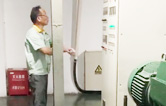 質(zhì)量為先，信譽為重，管理為本，服務(wù)為誠！康發(fā)雙螺桿設(shè)備老客戶售后維修