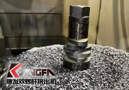 康發(fā)四大關(guān)鍵技術(shù)于一體綜合優(yōu)勢(shì)！現(xiàn)代化制造平臺(tái)、關(guān)鍵零部件制造技術(shù)自我把控！提供雙螺桿造粒機(jī)及成套裝置交鑰匙工程！