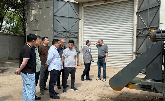 中石化相關(guān)公司、康發(fā)雙螺桿造粒機與新疆鵬安能源科技有限責(zé)任就關(guān)于廢塑料分選技術(shù)合作洽談